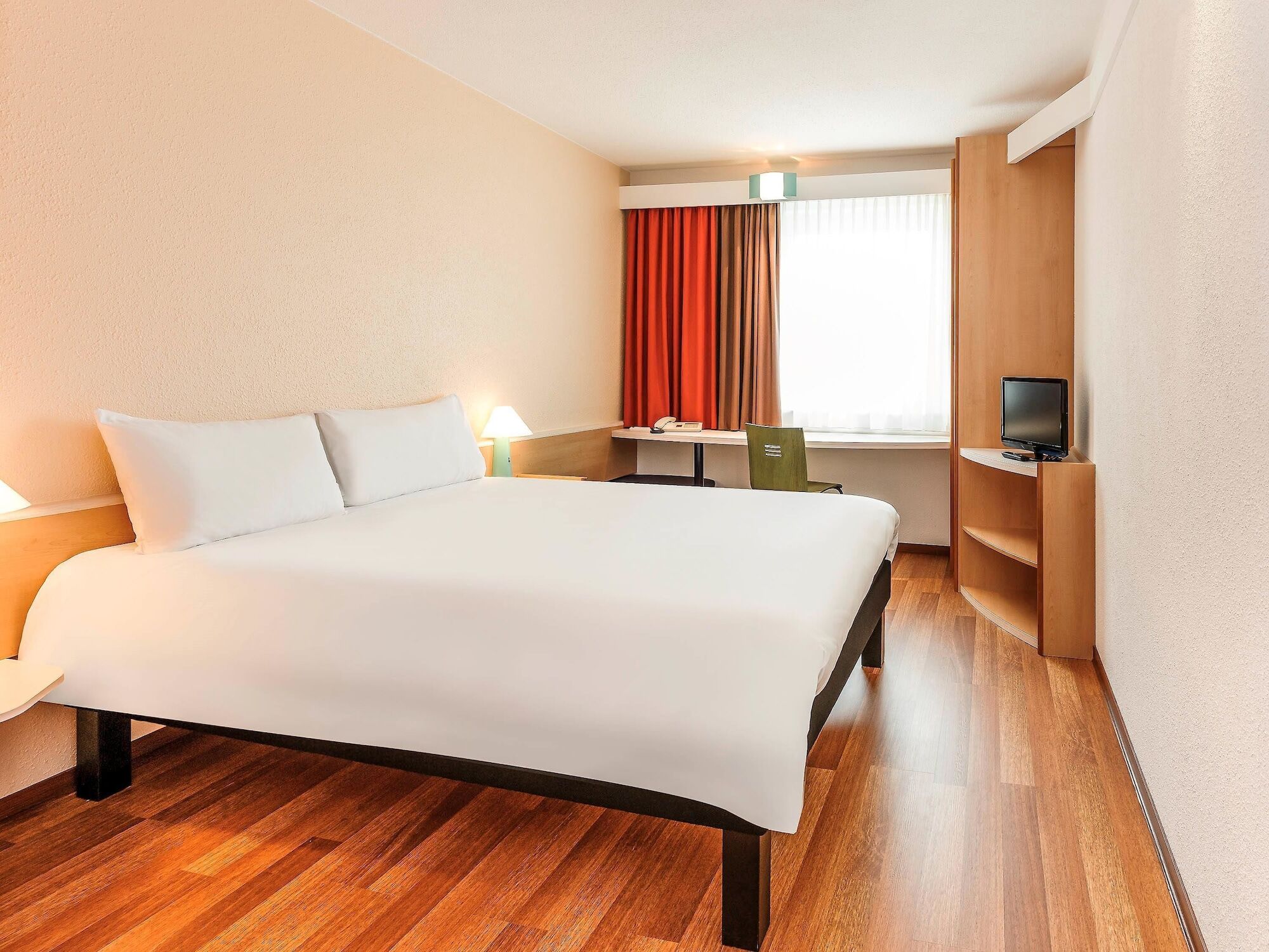 ไอบิส มึนเช่น เมสเซอ Hotel เฟลด์เคอร์เชิน ภายนอก รูปภาพ